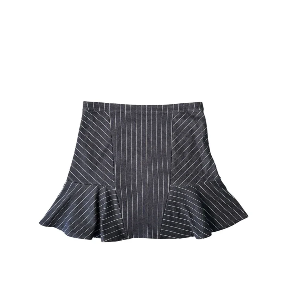 Banana Republic Navy Pinstripe Flounce Mini Skirt Size 8 Career Preppy Stretch